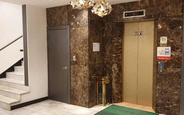 Midas Hotel