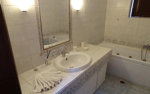 Monolithos Villa