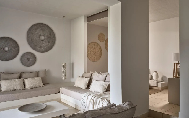 The Bay Hotel & Suites
