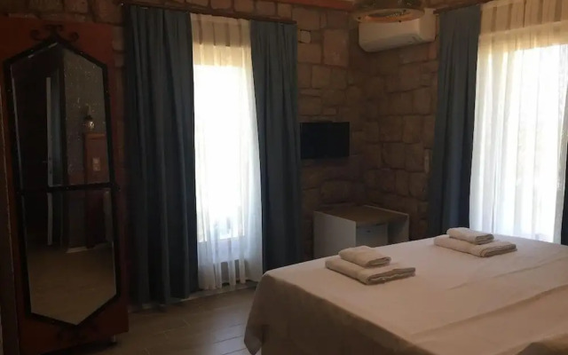 Le Petit Hotel ve Bağ Evi