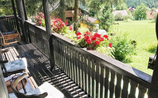 Peaceful Nature Cabin Jolly