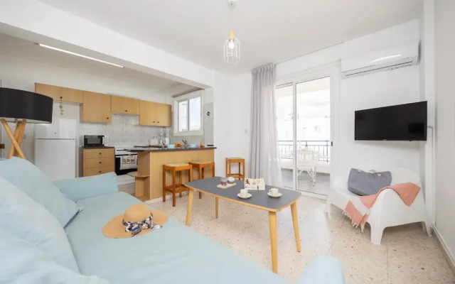 GE Harbour Apartment 24
