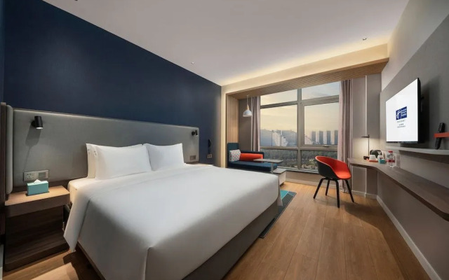 Holiday Inn Express Beihai Silver Beach