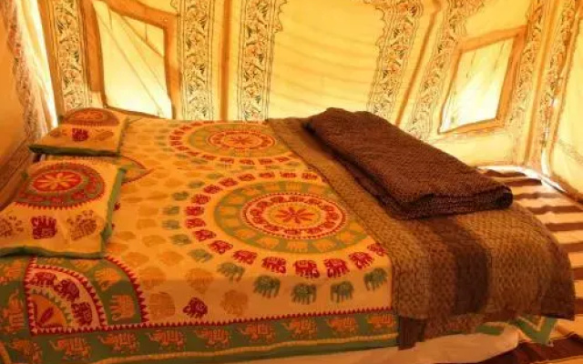 Rajwadi Desert Home Stay