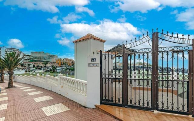 Ocean View Suite with Pool, 2 min beach