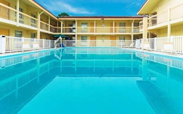 Days Inn by Wyndham Jacksonville Baymeadows