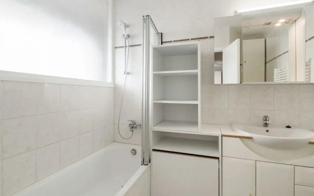 Modern Apartment in Westende/Middelkerke with Beach Nearby