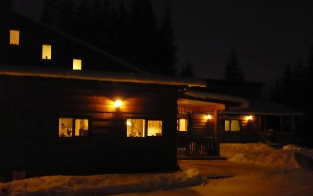 Shames Country Lodge
