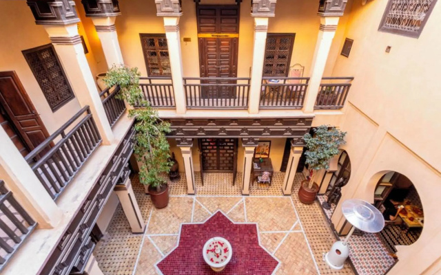Angsana Riad Tiwaline