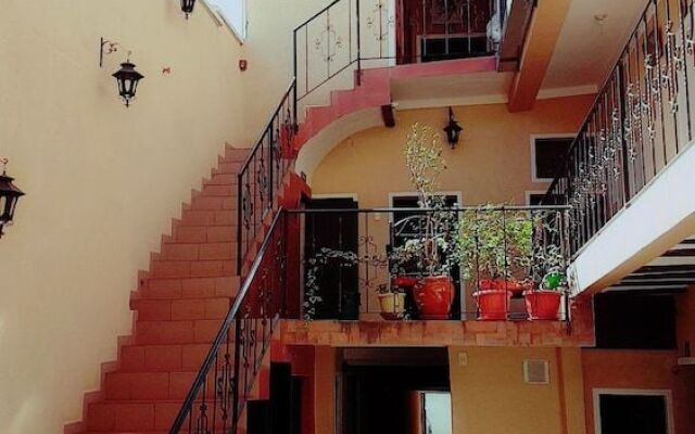 Alojamiento El Turista - Hostel