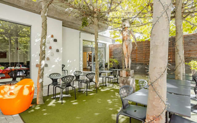 Art & Business Hotel