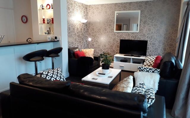 Princes Wharf Grace Apartment