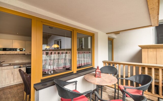 Spacious Apartment In Ellmau With Parking