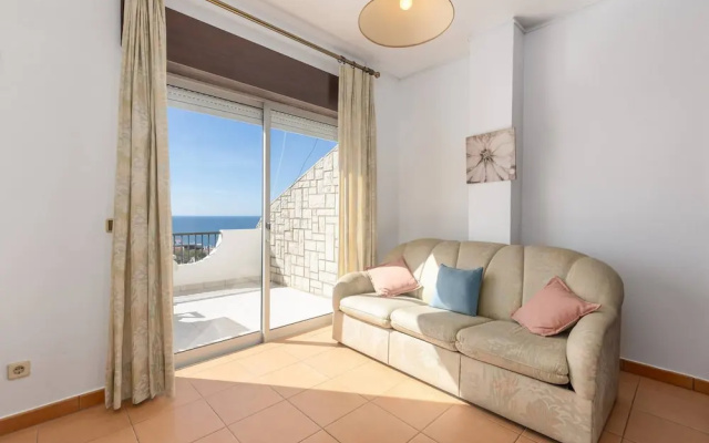 Oceanview Apart A By Sequeira