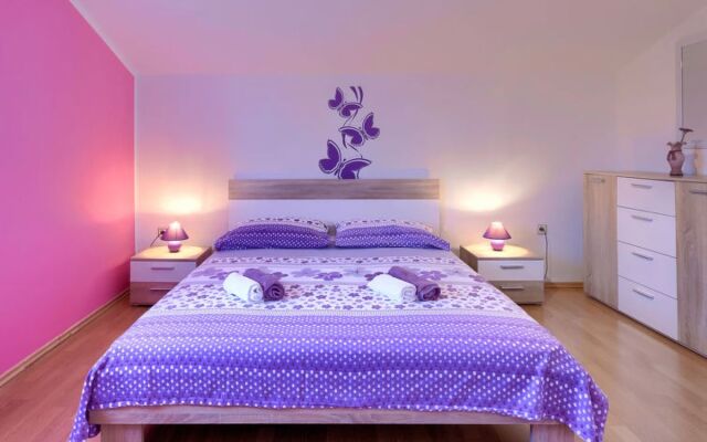 Holiday Home Nikolina (ROJ412)