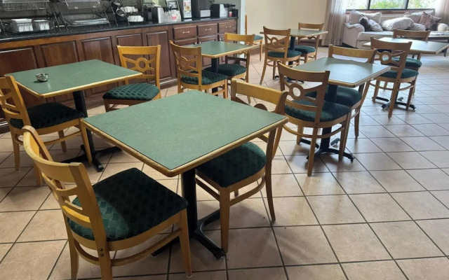 OYO Hotel Harriman near I-40