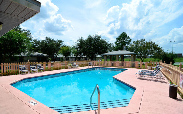 Rodeway Inn & Suites Haines City - Winter Haven