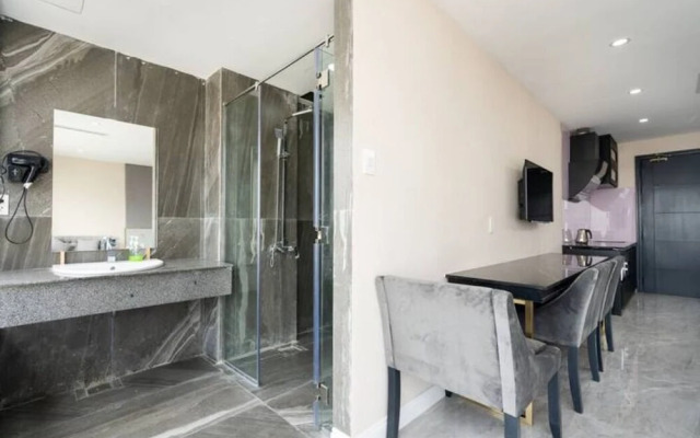 The Arrivals Hotel - District 1