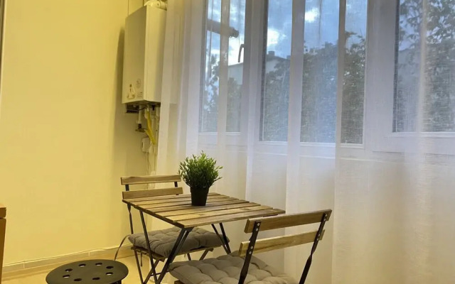 Missafir Modern Flat With Balcony on Bagdat Street