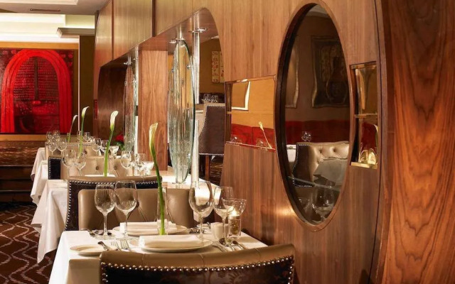 Westport Plaza Hotel