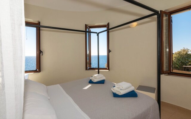 Armonia Seaside Villas