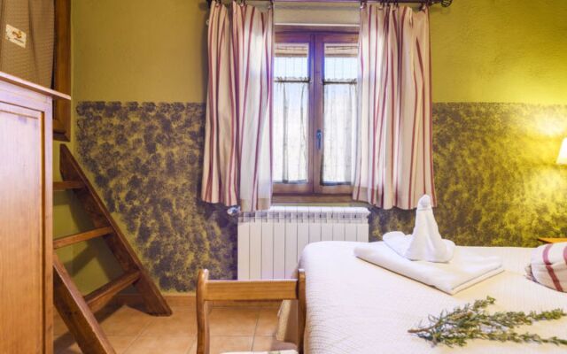 House Angelita Olocau del Rey 15068