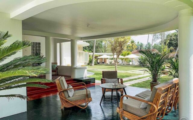 The Deco House