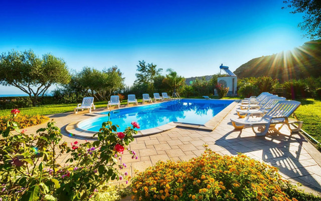 Villa Garden