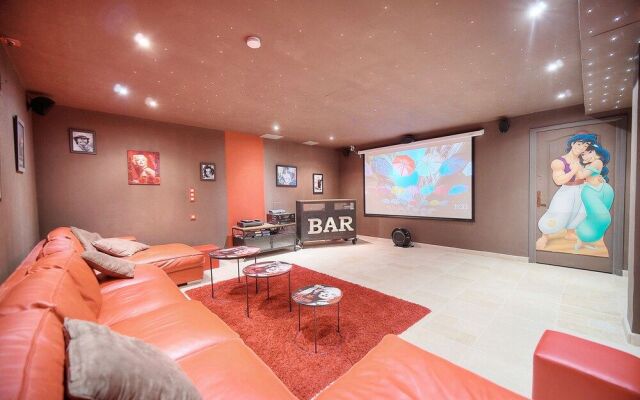 HAVRE DE PAIX" 5 étoiles Prestige jacuzzi, hammam, sauna, PISCINE chauffée Mougins Cannes Grasse