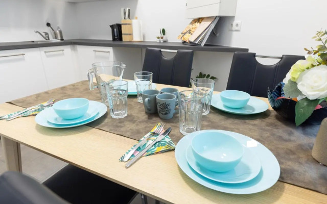 Yeshello Vienna Central Station Apartment