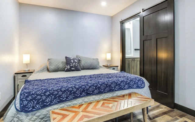 Boat Dock: Riverfront Oconto Home!