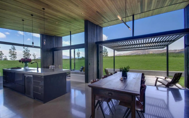 The Woolstore Luxury Holiday Home by MajorDomo
