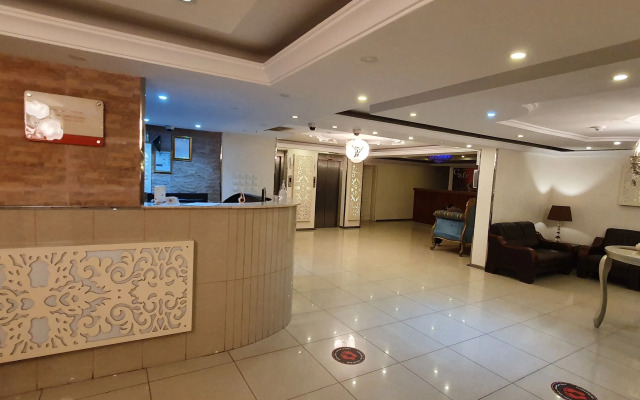 Saryet Al Hamra Hotel Apartments