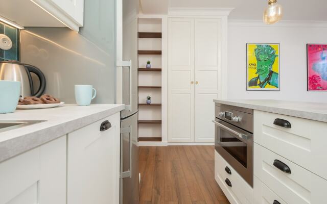 Marszałkowska Apartment by Renters