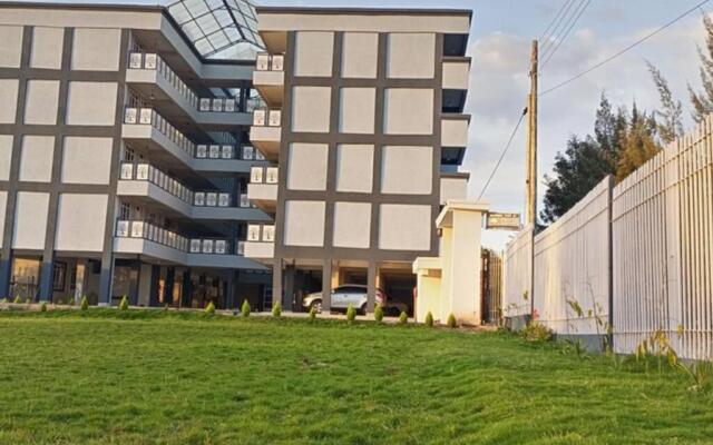 Exquisite Fully Furnished 2 bedroom Apt. Nanyuki with Clear View of Mt. Kenya