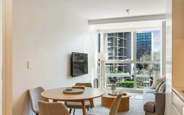 Chic 1Br Apt With Pool And Gym Perks