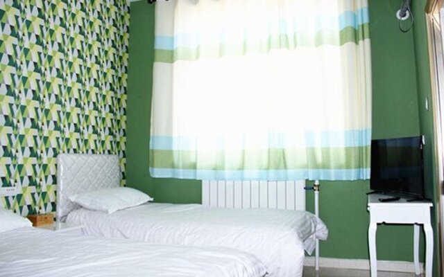 Five & Four Yujia Hostel Changdao