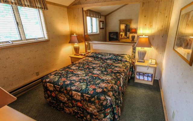 Smoketree Lodge by VRI Resort