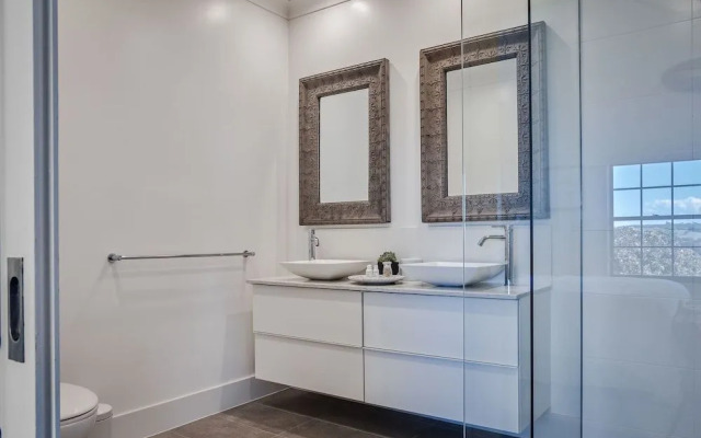 99 Acres Bangalow Retreat