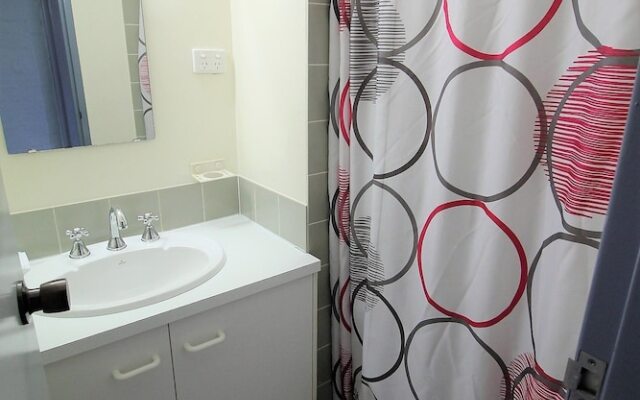 Kirwan Apartment 18 - Large Jindabyne Apartment