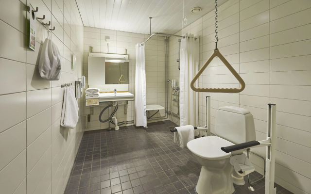 Holiday Inn Helsinki - Vantaa Airport by IHG