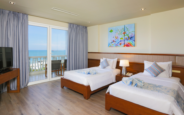 The Cliff Resort & Residences
