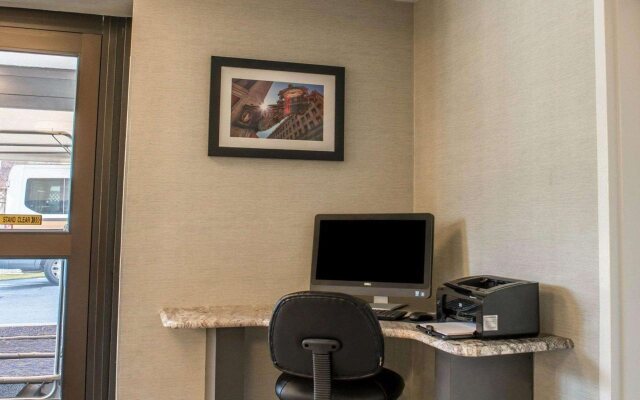 Quality Inn University Center