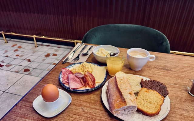 Greet Hotel Brest Aéroport