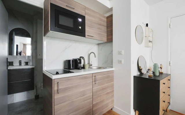 Peaceful Studio -2p- Moulin Rouge