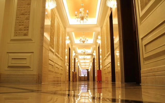 Luzhou Sotelinn Century Hotel