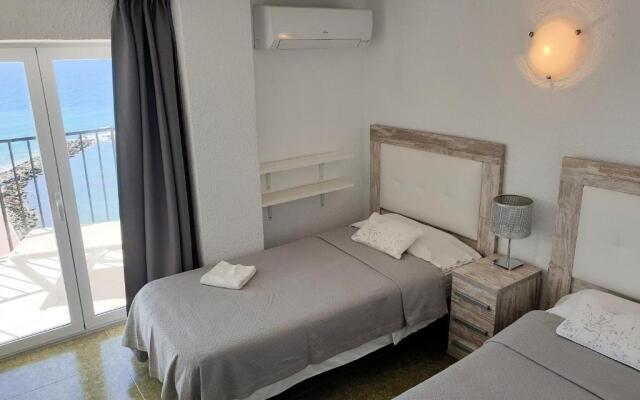 Skol 617 Beachfront Two-bedrooms Duplex With Sea Views