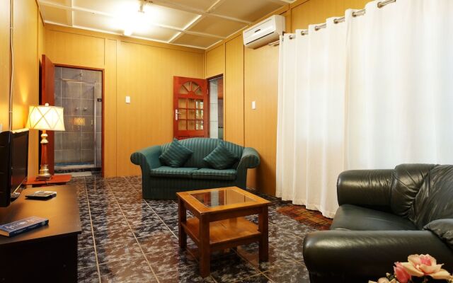 Gariep Dam SunRose Group of Guest Houses