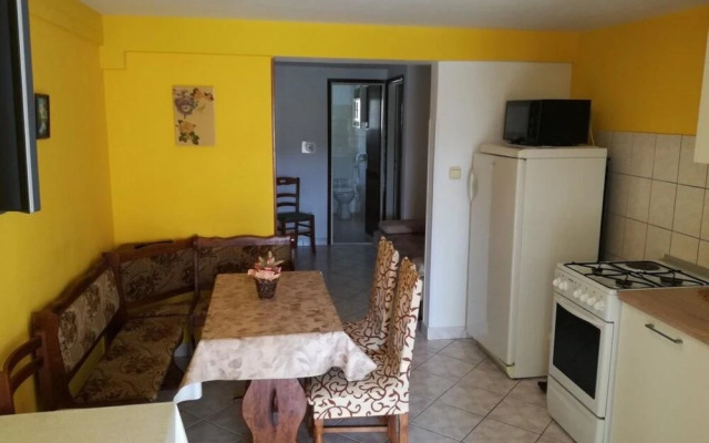 Robi- Swimming Pool and Beautiful Garden - A3