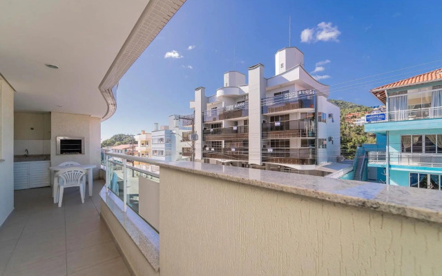 Apartamento 2 dormitórios no centro de Bombinhas